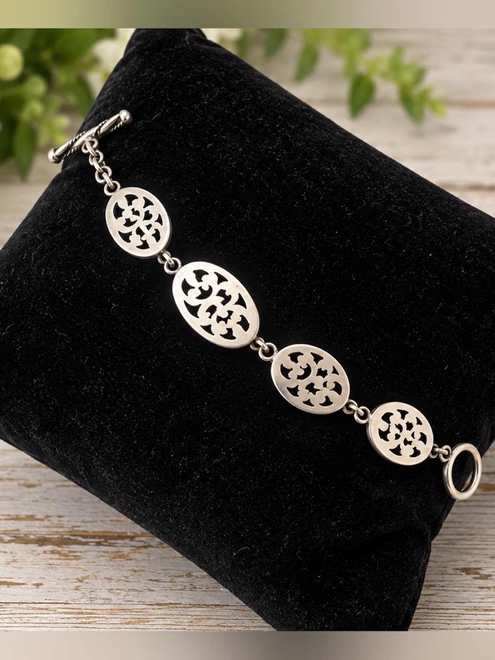 Lois Hill Sterling Silver Filigree Toggle Bracelet 7”